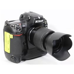 NIKON D2X DIGITAL SLR PROFESSIONAL DIGITAL CAMERA with BATTERY