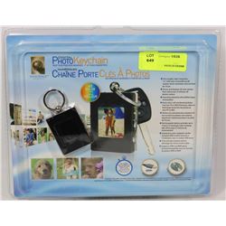 NEW DIGITAL PHOTO KEYCHAIN