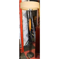 RETRO FLOOR LAMP