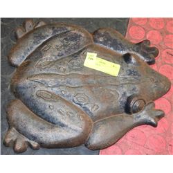 CAST IRON FROG