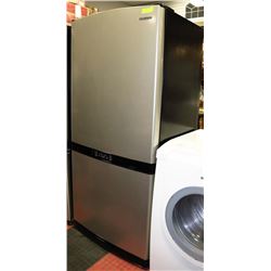 SAMSUNG STAINLESS STEEL REFRIGERATOR WITH BOTTOM