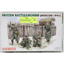 GERMAN SOLDIERS WWII FROZEN BATTLEGROUND MOSCOW
