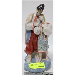 ESTATE PORCELAIN COUPLE ORNAMENT