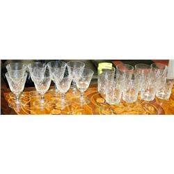 COLLECTION OF 16 PINWHEEL CRYSTAL GLASSES