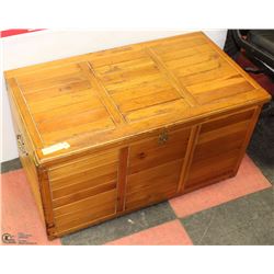 VINTAGE CEDAR TRUNK WITH PULL OFF TOP