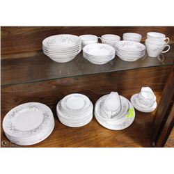 VINTAGE JOHNTSONS BROTHERS DINNER WARE SET