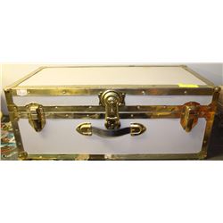 GREY & METAL FOOT LOCKER TRUNK