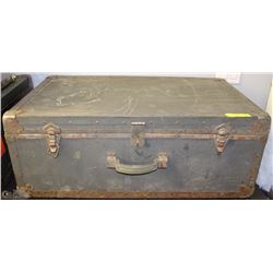 MILITARY TRUNK 18"X31"X12"H