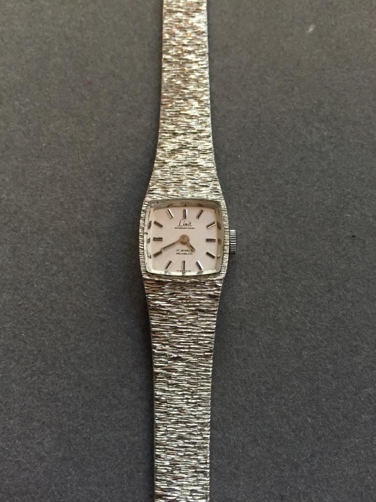 Vintage 1970's Silver Limit Ladies Bracelet Watch