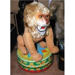 A 1950's battery operated roaring Lion, possibly Rock valley toys of Japan....
