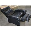 Image 2 : BLACK LEATHER ARMCHAIR