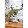 Image 2 : COLLECTIBLE APACHE 1:40 SCALE MODEL HELICOPTER