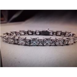 BRACELET - 50 CTW BRILLIANT CUT CZ IN STERLING SILVER SETTING - RETAIL ESTIMATE $250