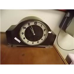 VINTAGE MANTLE CLOCK