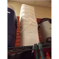 LOT OF BUCKETS WITH HANDLES