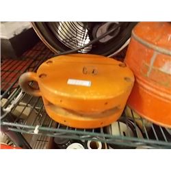 VINTAGE BLOCK & TACKLE