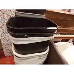 LOT OF 4 SMALL TO MEDIUM GARBAGE CANS