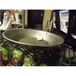 NEW GOLD PAN - ESTWING - METAL -