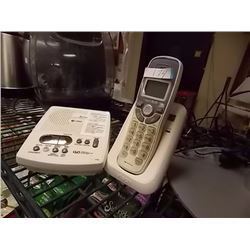 V-TECH CORDLESS PHONE WITH BASE