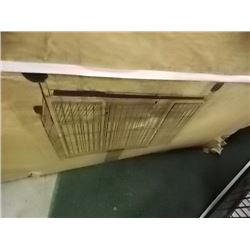 FREE STANDING PET CAGE - 17" X 25
