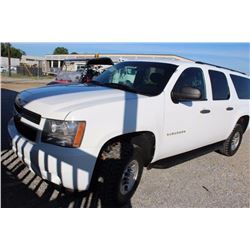 2011 CHEVROLET SURBURBAN SUV SN:1GNWK5EG1BR361279 --4x4, V8 gas, A/T, AC, odometer reading 105,274 m