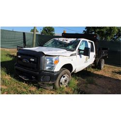 2015 FORD F350 Flatbed Dump Truck SN:1FD8W3G69FEC64788 --crew cab, V8 gas, A/T, AC, 22,719 miles (Wr