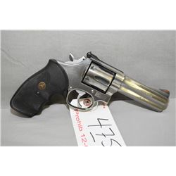 Smith & Wesson Model 686 - 1 .357 Mag Cal 6 Shot Revolver w/ 101 mm bbl [ stainless finish, blued si