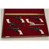 Image 2 : Colt Single Action Army 6-gun garniture  consisting of six factory engraved D-Grade  Colt Single Act