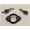 Image 1 : One Victorian  set of onyx and marquisate  brooch and earrings in sterling silver   Est:$150-200