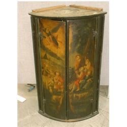 Un cabinet d'angle mural du 18e Siècle, les portes ornées de panneaux peints représentant l'adora...