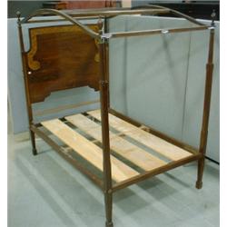 Un lit à baldaquin portugais de la fin du régne de Dona Maria I, vers 1820, en acajou, la tête ma...