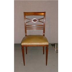 Un ensemble de 8 sièges de salle à manger de style Regency en acajou, comprenant six chaises et d...