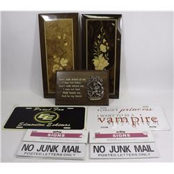 FLAT OF SIGNS, LICENSE PLATES AND PLAQUES