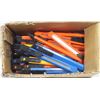 Image 1 : BOX OF SMALL PLASTIC UTILITY KNIVES