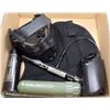 Image 1 : BOX W/PAINTBALL ACCESSORIES INCL. JT