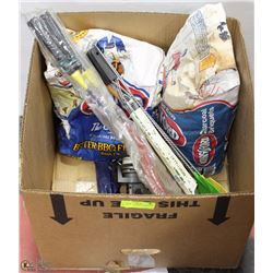 BOX WITH 1 1/2 BAGS OF BRIQUETTES, EXTENDABLE