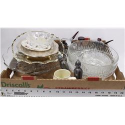 ESTATE FLAT W/ ROYAL STANDARD ENGLISH ROSE PLATE,