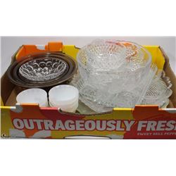 FLAT OF ASSORTED PYREX, 3 DECORATIVE PLATTERS,