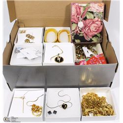 BOX OF ASSORTED FASHION JEWELRY INCL NECKLACES,