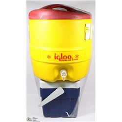 IGLOO DRINK DISPENSER 3 GAL WITH IGLOO SMALL