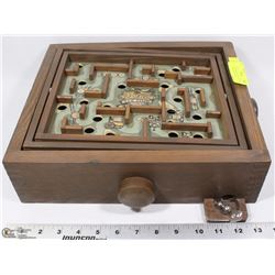 OLD CENTURY CLASSICS TEA TIME GOLF GAME WITH BALLS