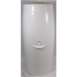 DIAPER GENIE