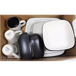 BOX WITH HEARTHSTONE STONEWARE DISHES