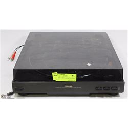 TOSHIBA TURNTABLE WITH NEEDLE