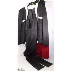 LOT OF 5 WOMENS CLOTHING ALL SIZE XL