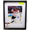 Image 1 : SIDNEY CROSBY FRAMED & SIGNED PHOTO WITH COA