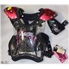 Image 1 : DONNA ROOST DEFLECTION CHEST PROTECTOR