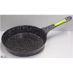 ANTIQUE GRANITE WARE PAN