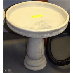 CONCRETE 2 PIECE BIRDBATH  15" X 15"