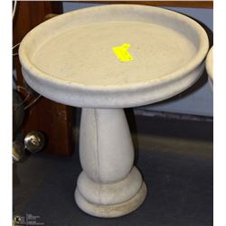 CONCRETE 2 PIECE BIRDBATH  15" X 15"